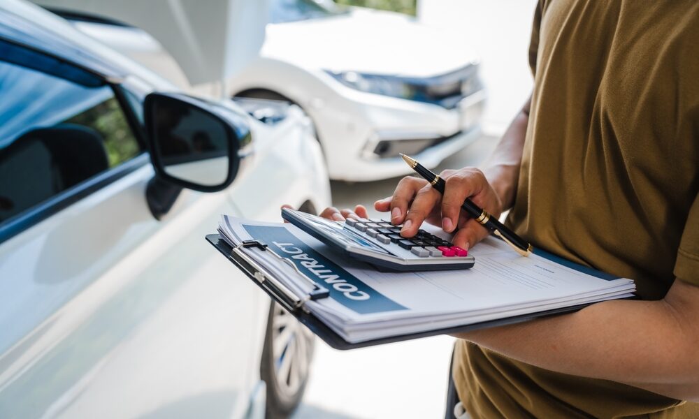 why-insurance-companies-delay-settlements-after-car-crashes